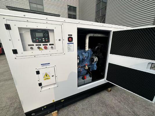 Genset Diesel Tipe Senyap Mesin Yuchai 62.5KVA untuk Solusi Daya yang Andal