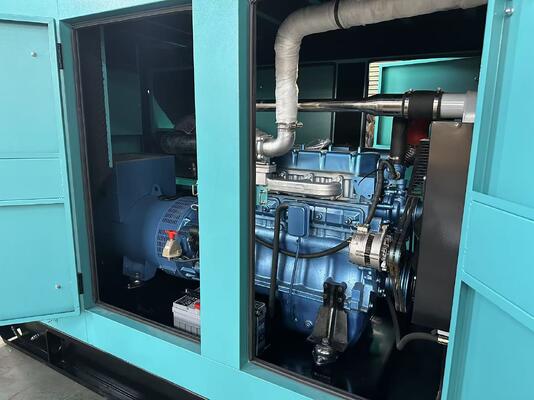 Generator Diesel Berkinerja Tinggi 100kw/125kVA untuk Pasokan Listrik yang Dapat Diandalkan