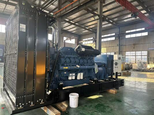 Harga yang bagus Harga grosir Yuchai 1600KW Generator Diesel 2000KVA Set terbuka industri untuk distributor on line