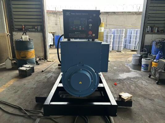 GenSet Diesel tipe terbuka 200KW / 250KVA yang dapat diandalkan